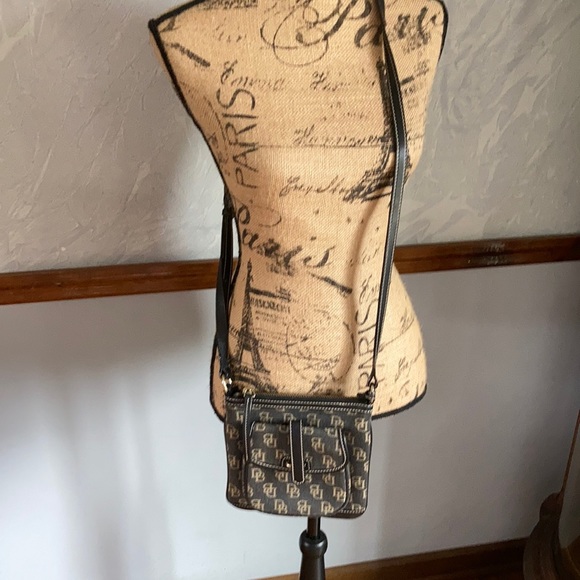 Dooney & Bourke Handbags - Dooney &Bourke black canvas monogram crossbody